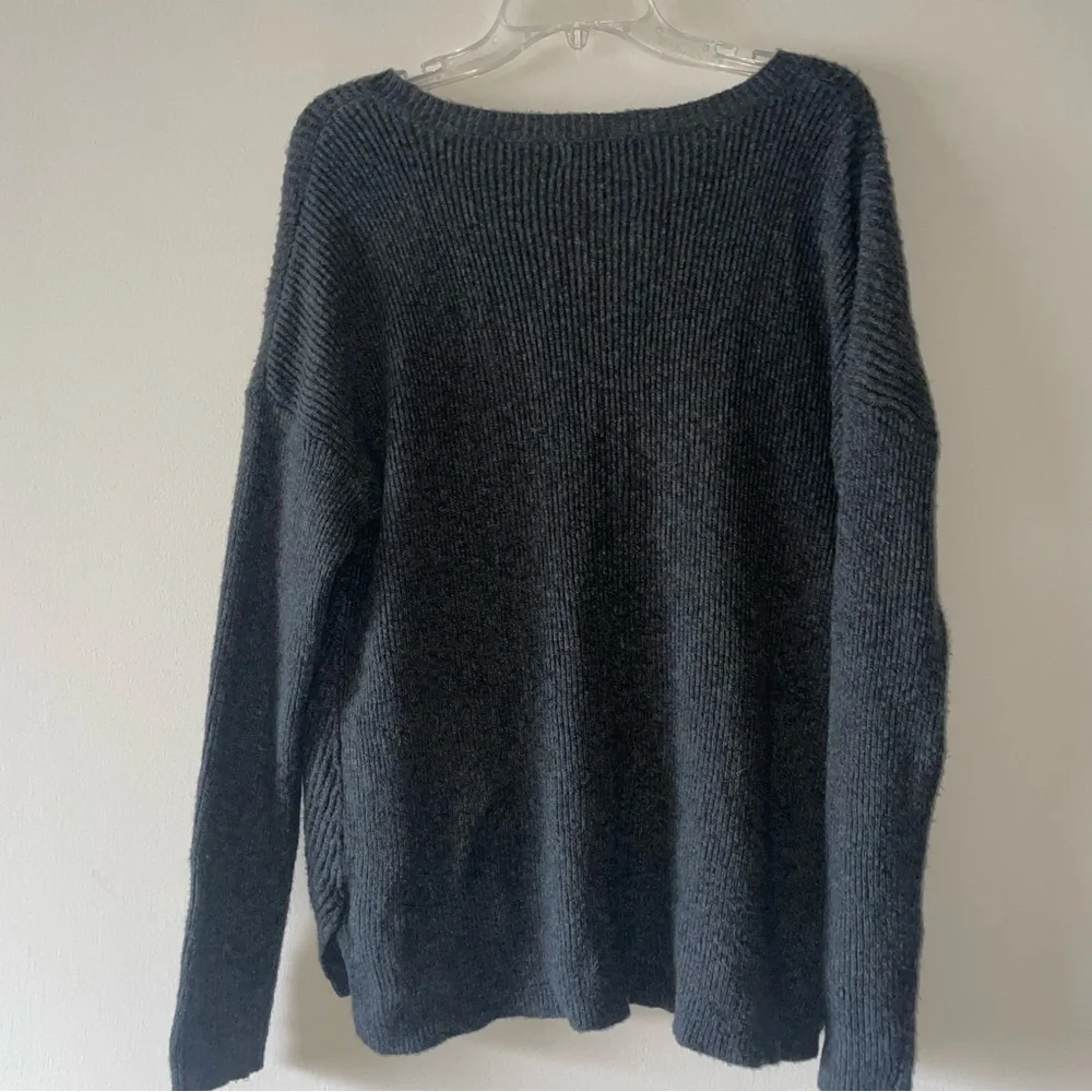 Mossimo Women’s L Charcoal Grey Diagonally Ribbed Boat Neck Sweater - Picture 2 of 3